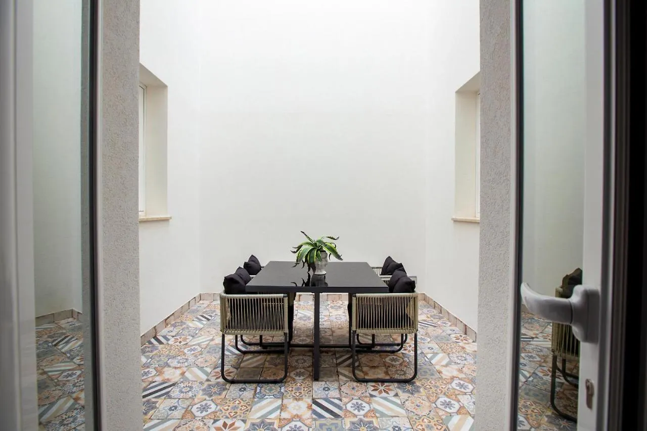 Hotel Vittoria Trapani 4*,